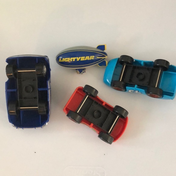 Disney Pixar piston cup & desert mega blocks - Picture 9 of 9